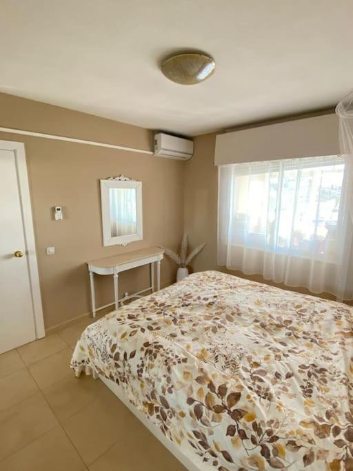 Lovely 1 Bedroom Apartment With Sea Views And Pool Estepona Eksteriør billede