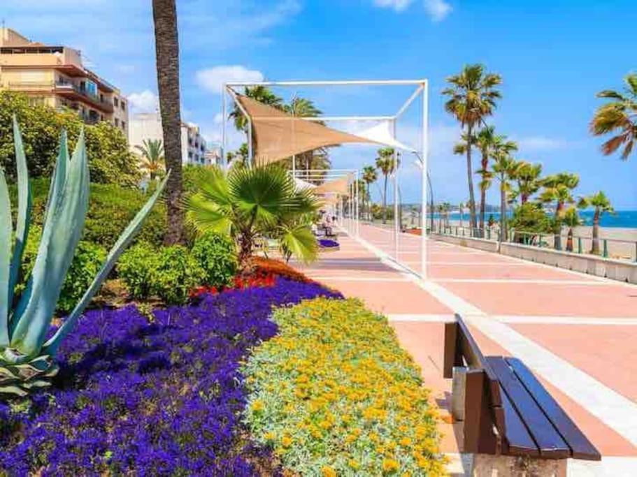 Lovely 1 Bedroom Apartment With Sea Views And Pool Estepona Eksteriør billede