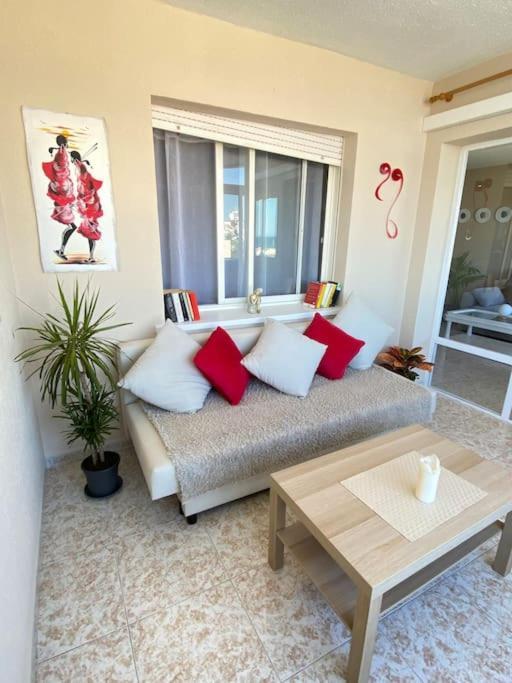 Lovely 1 Bedroom Apartment With Sea Views And Pool Estepona Eksteriør billede